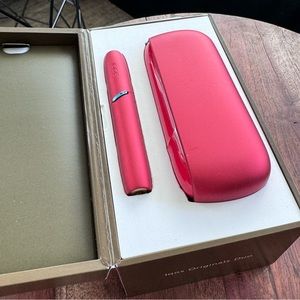 IQOS Scarlet Red barely used with box and kit